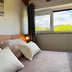 Casa Nevija Apartamento *